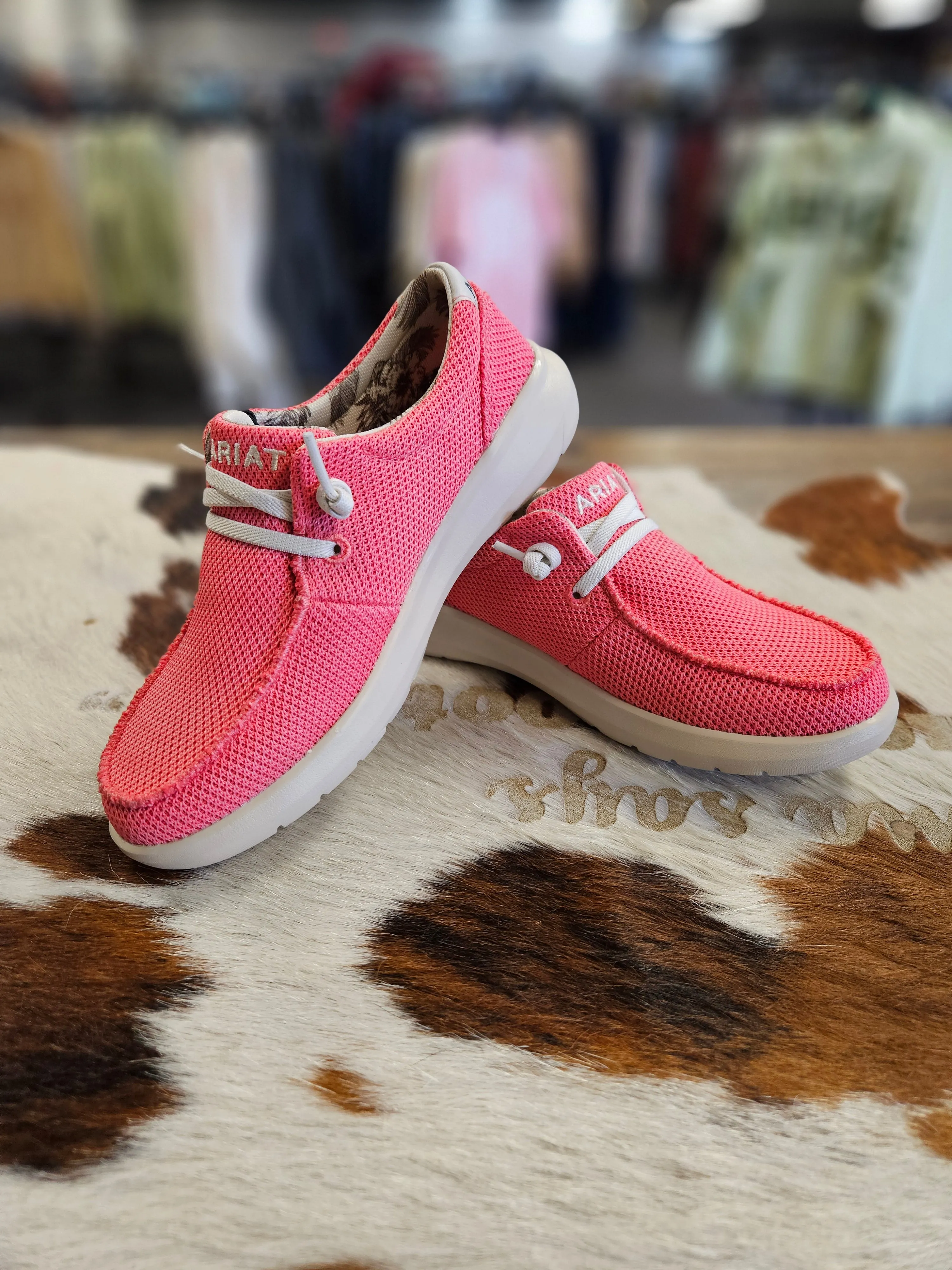 ARIAT WOMENS HILO LIGHT CORAL MESH