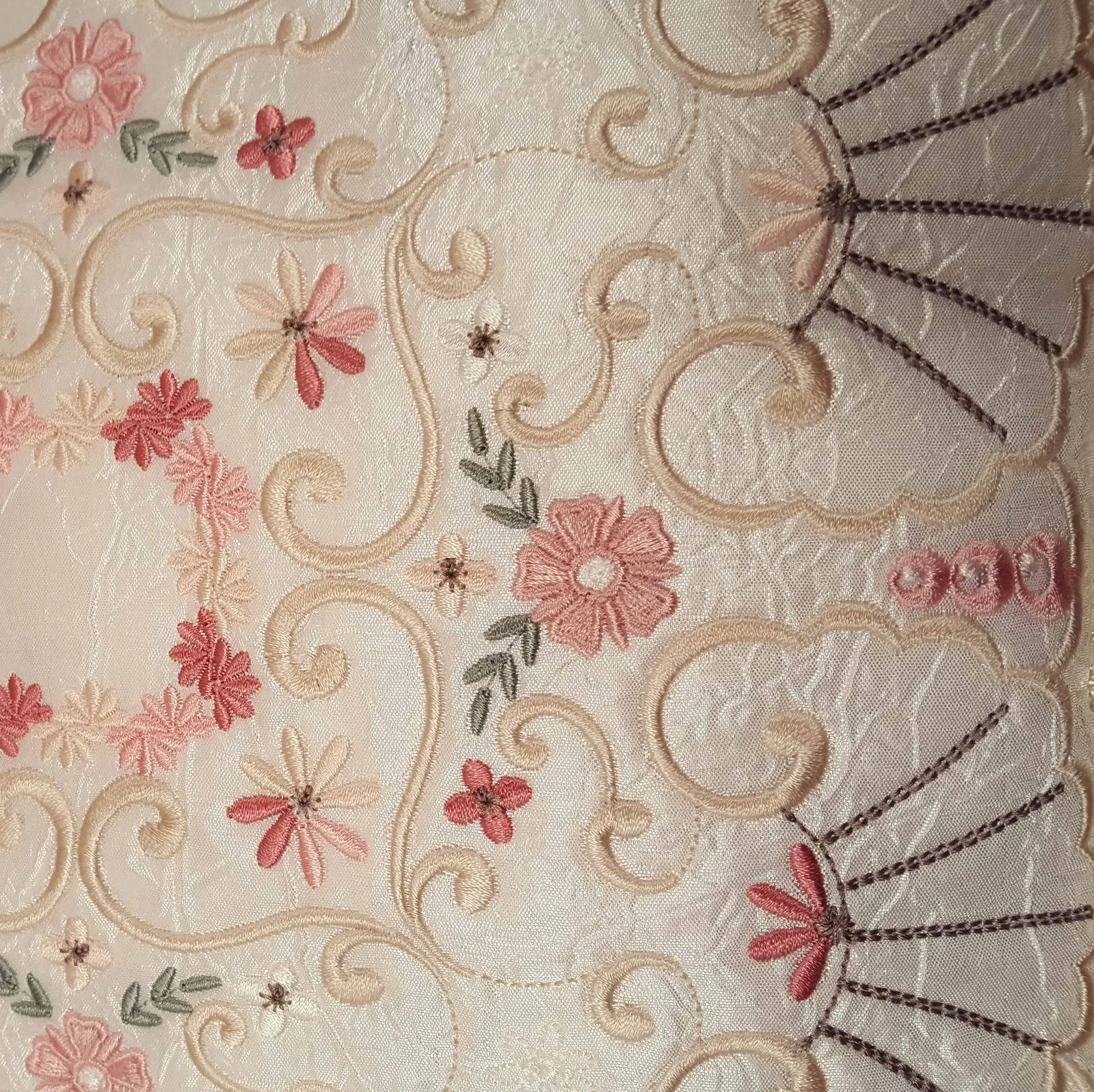 Champagne Joy Pillow Quilt Combo