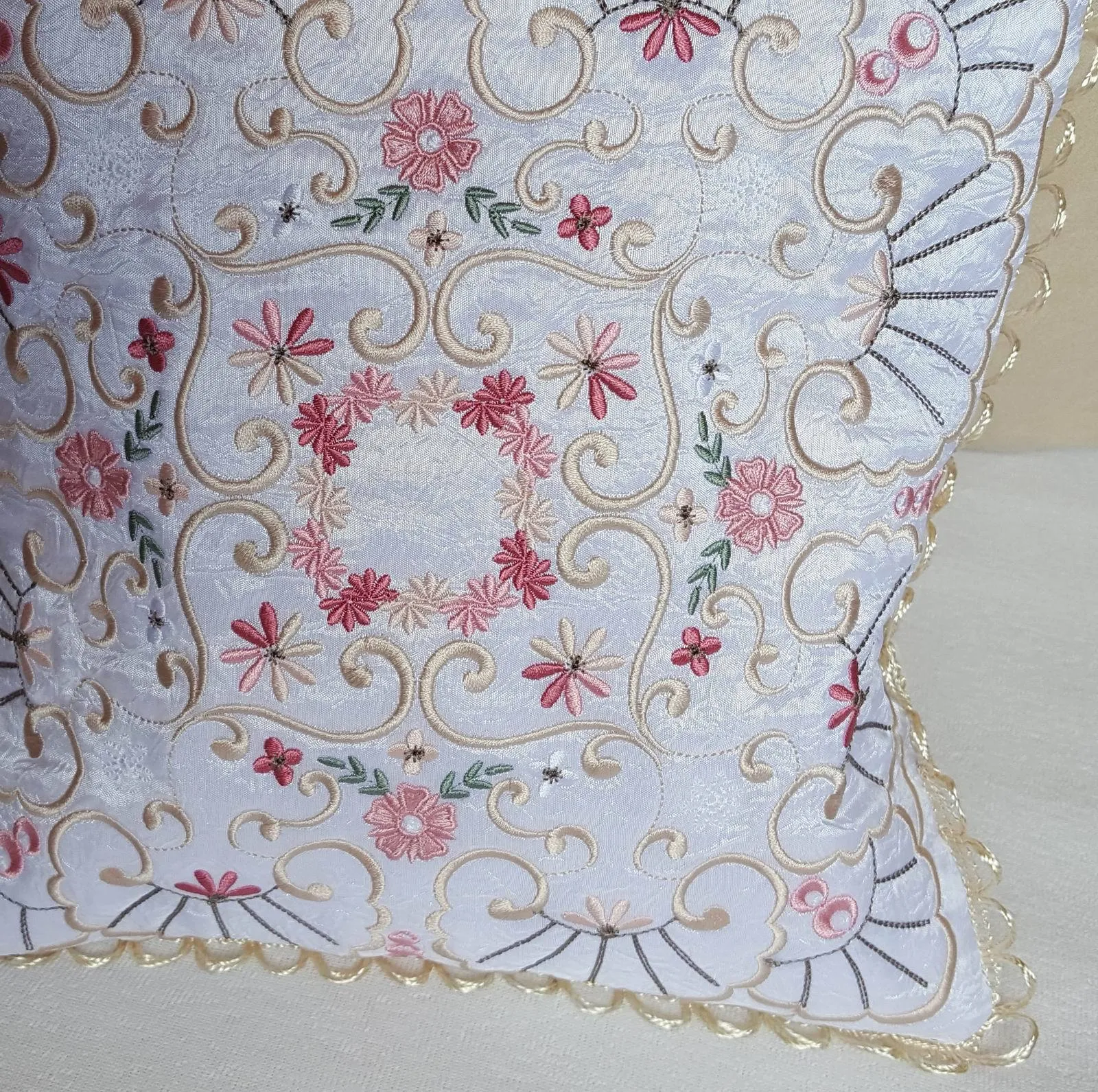 Champagne Joy Pillow Quilt Combo