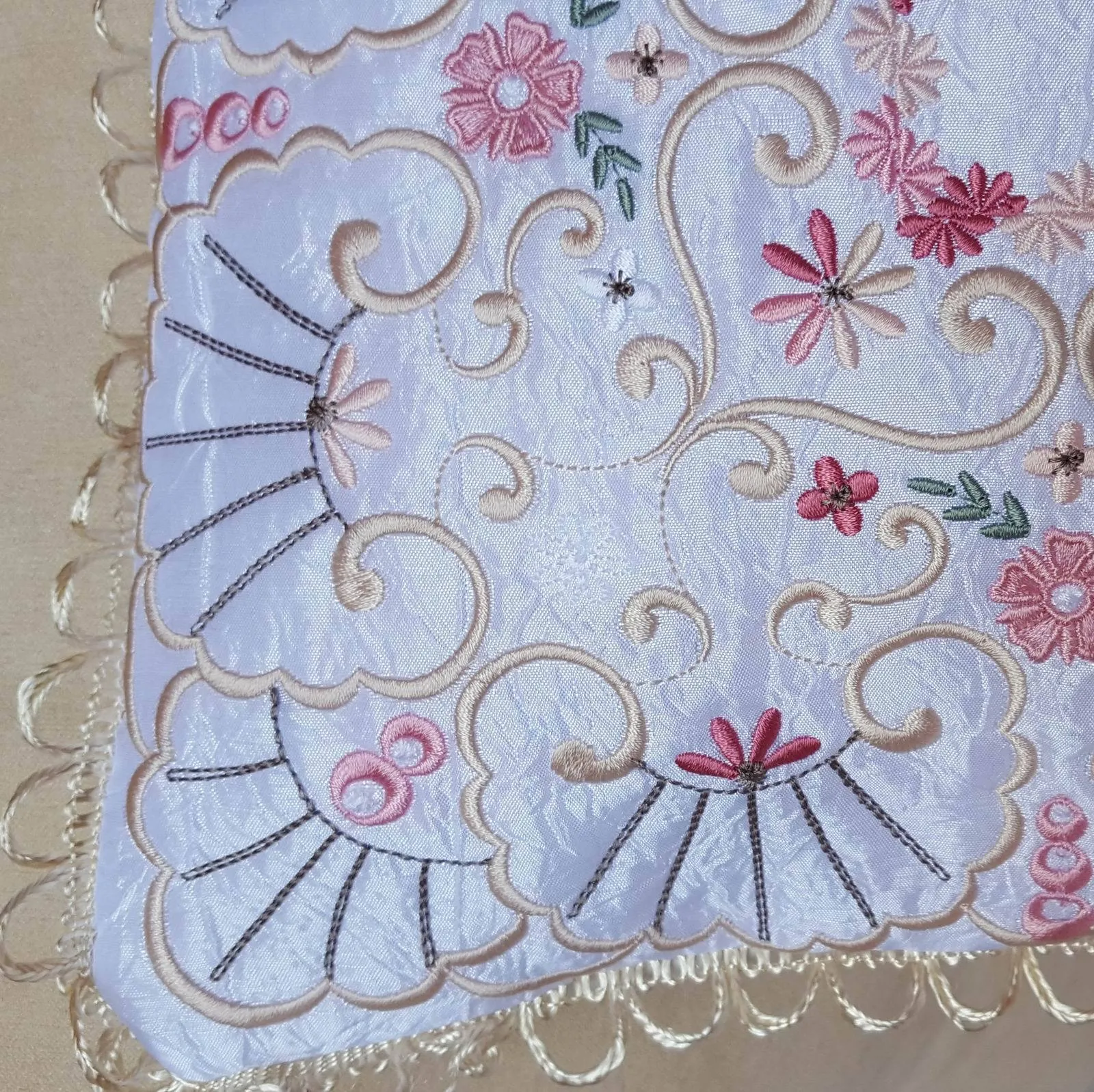 Champagne Joy Pillow Quilt Combo