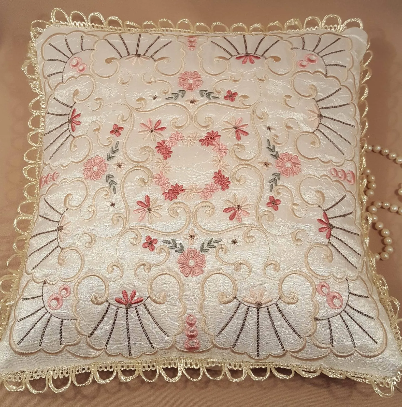 Champagne Joy Pillow Quilt Combo